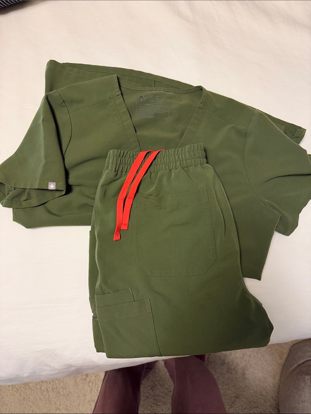 FIGS Olive Green M/M Tall Scrub Set